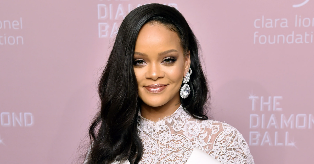 Rihanna Makes Luxury Fashion History After Fenty Joins LVMH - TheTrue100